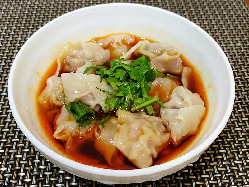 红油抄手 A12. Szechuan Wonton