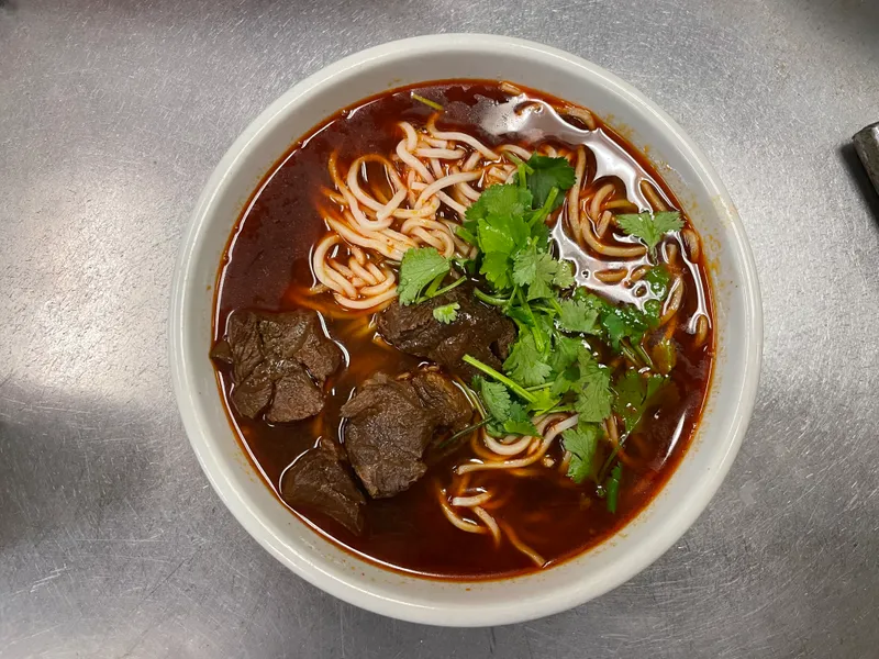 四川牛肉面 N01. Szechuan Beef Noodle Soup