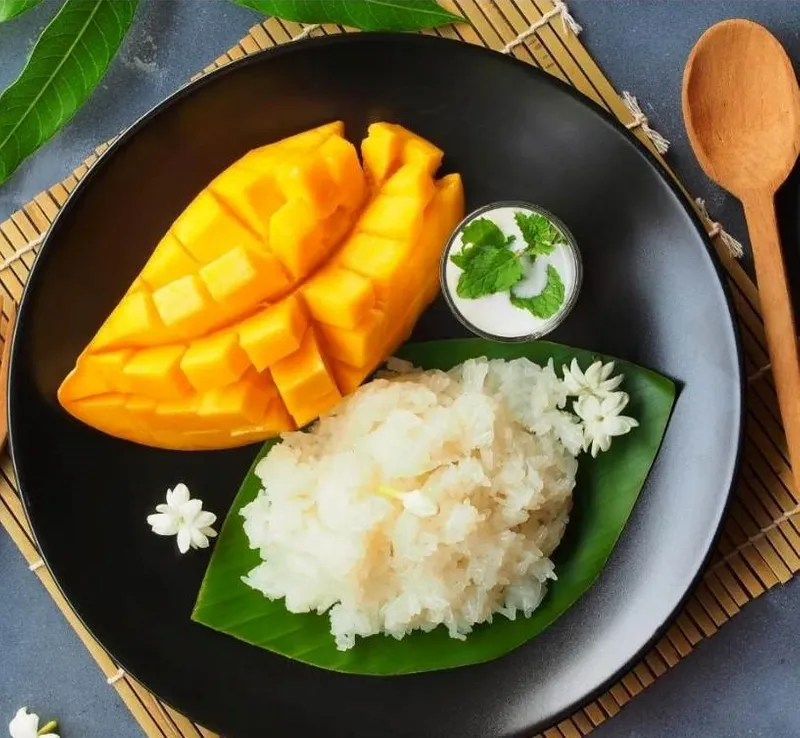 71. Sweet Sticky Rice Rice / Mango