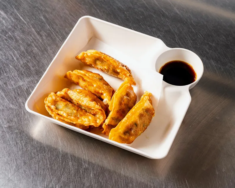 Potstickers (6 pcs)
