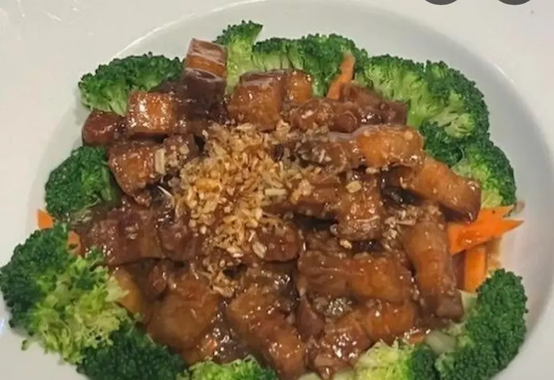 020. Pork Belly Crispy Garlic sauce