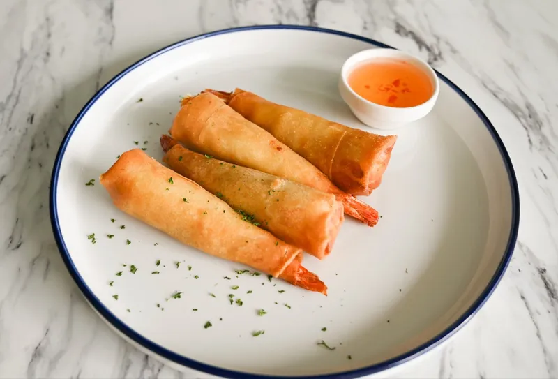 Cheesy Shrimps Rolls