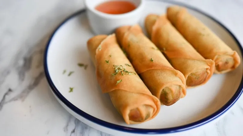 Crispy Egg Rolls (4)