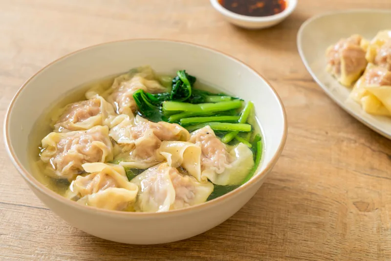 E4. Wonton Egg Noodles