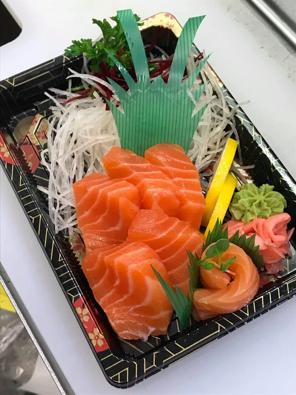 Sashimi Salad