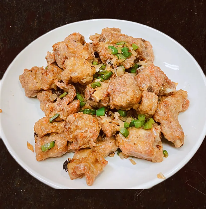 椒盐排骨 P11. Salt & Pepper Short Ribs