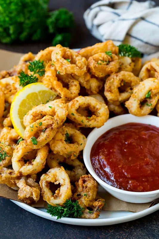 Calamar Frito (Crispy fried calamari)