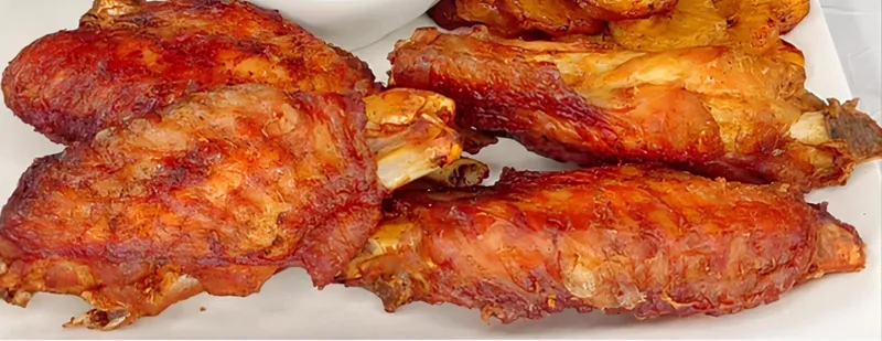 Pepper roasted turkey wings