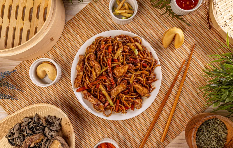 LS7. Chicken Chow Mein