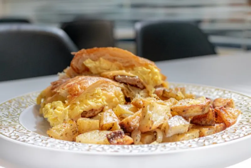 Croissant Egg & Cheese