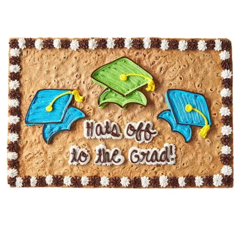 Hats off to the Grad (S3009)