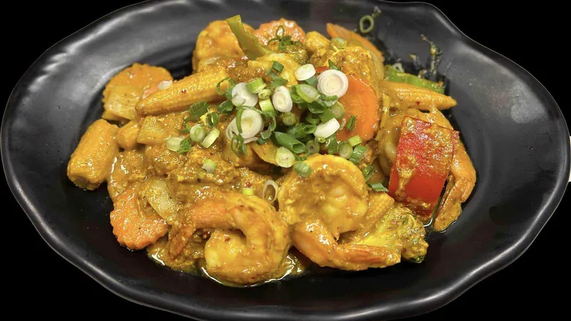 Shrimp with Yellow Curry Stir-Fry