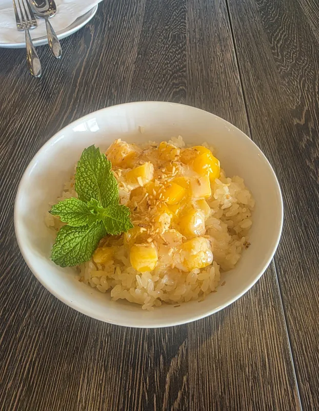 Sweet Mango Sticky Rice