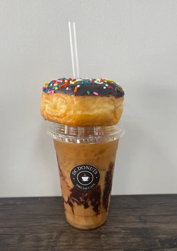 16 oz Hot or Iced Latte