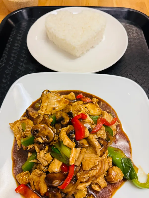 Gai Pad Kang (Ginger Delight)