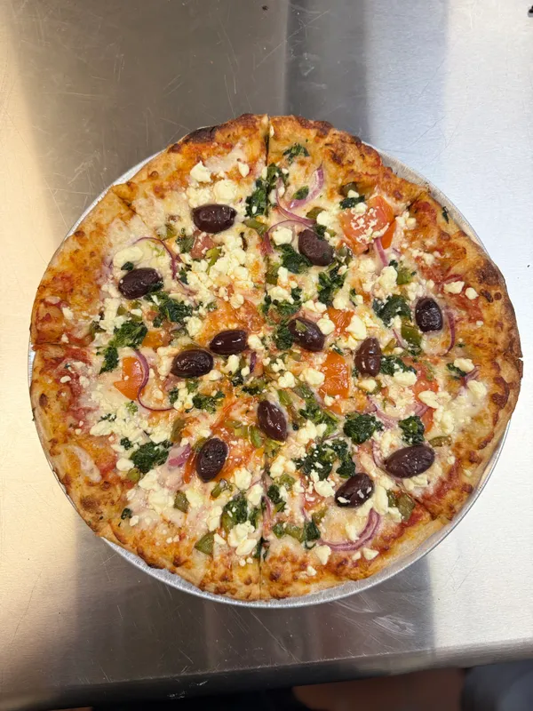 Mediterranean Pizza 18"