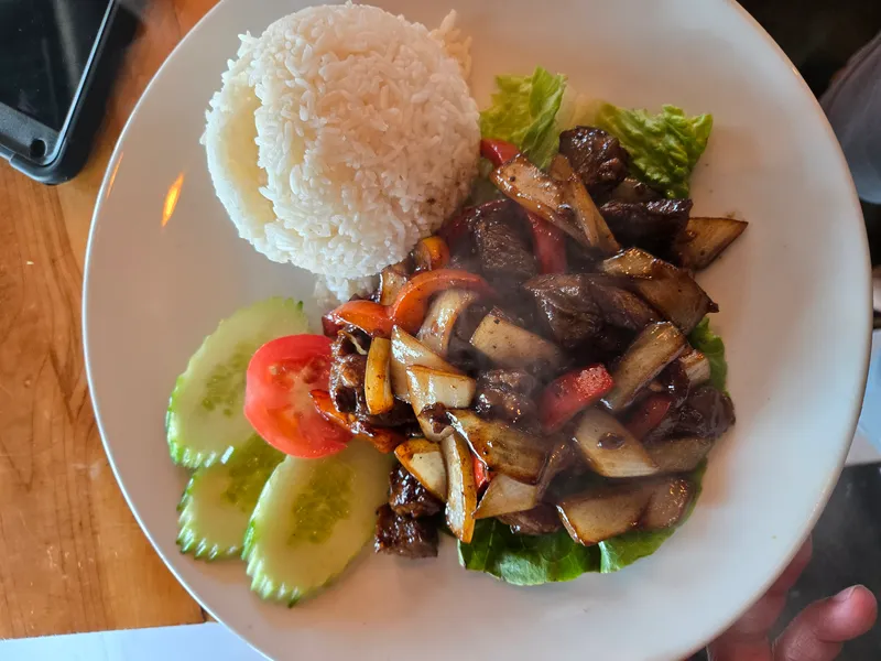 V05. Shaken Beef - Com Bo Lu Lac