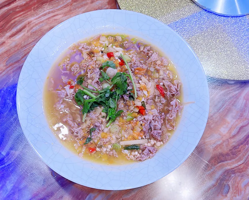 House Beef in Broth 金汤肥牛