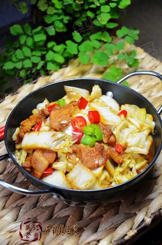 Dry Pot Napa Cabbage (w. Pork)  干锅白菜