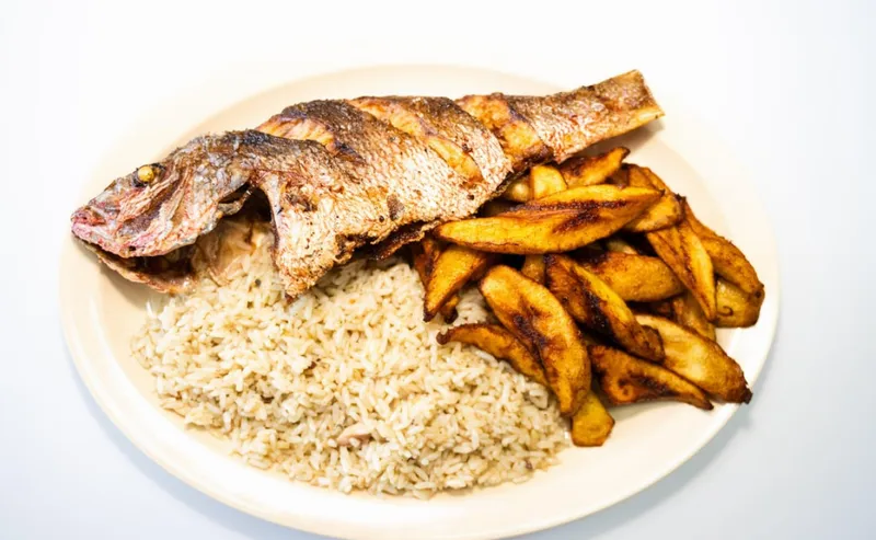 Dry Rice with Red Snapper Fish & Plantains