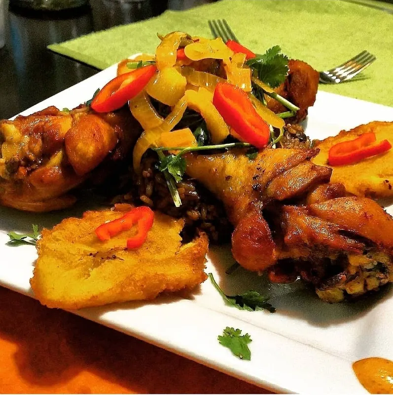 Fried Poulet (Chicken) & Fried Plantains