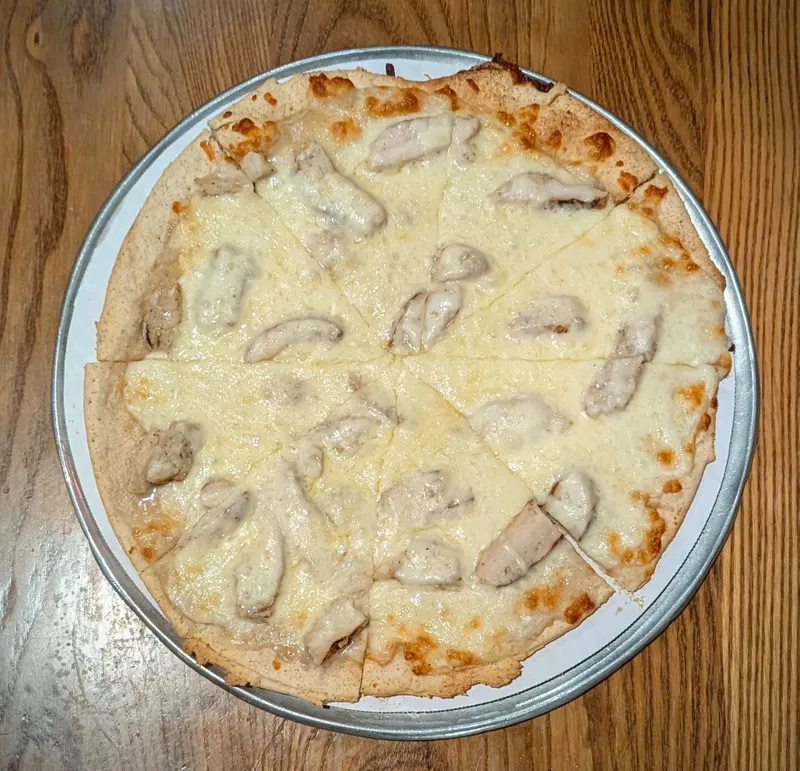 14" Garlic Chicken Alfredo