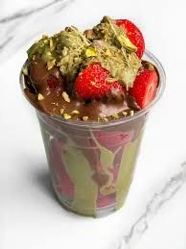 Dubai Chocolate Cup (Strawberry Cup)