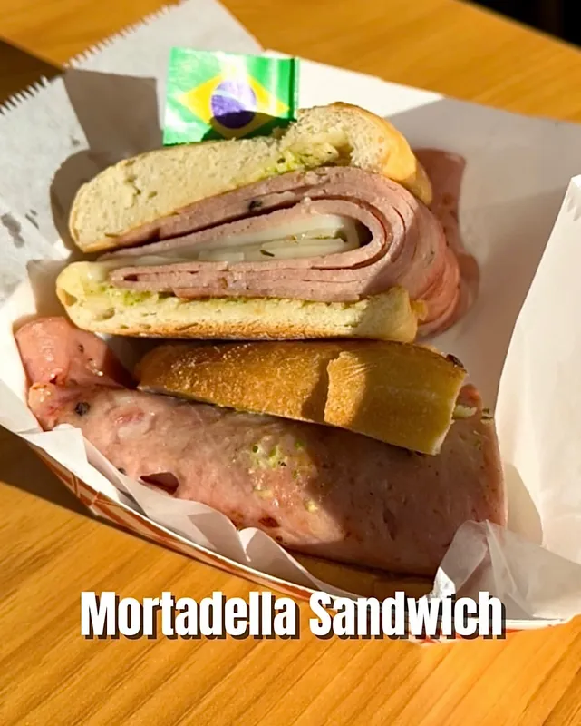 Mercadinho / Mortadella Sandwich