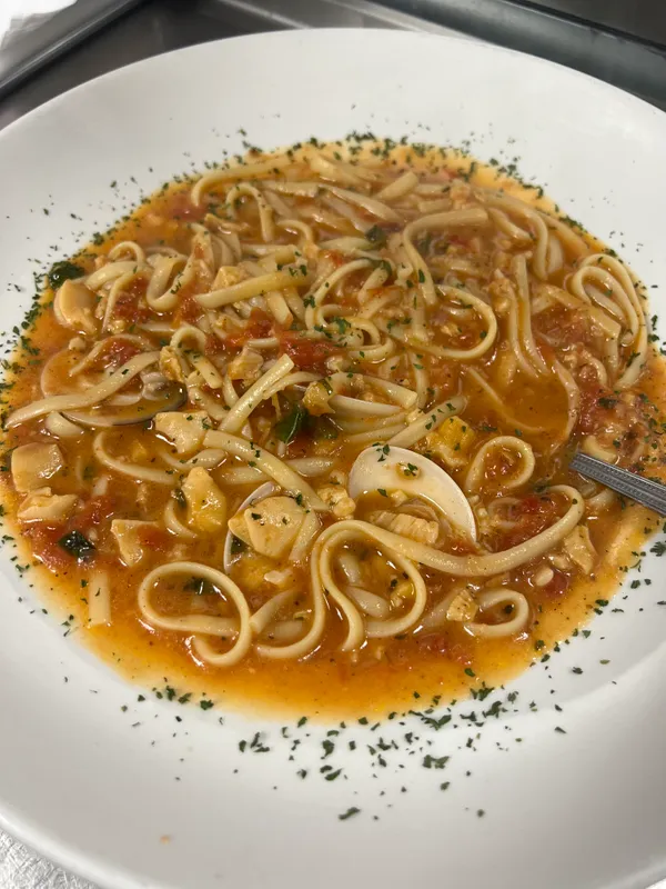 Linguini & Sauce Clams