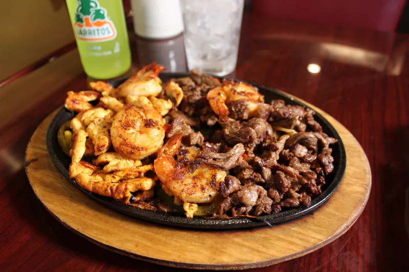 Trio Fajitas