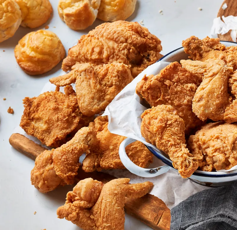 3 Pcs Chicken With Biscuit