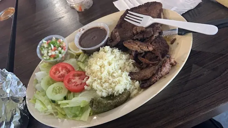 13.Grilled steak with rice