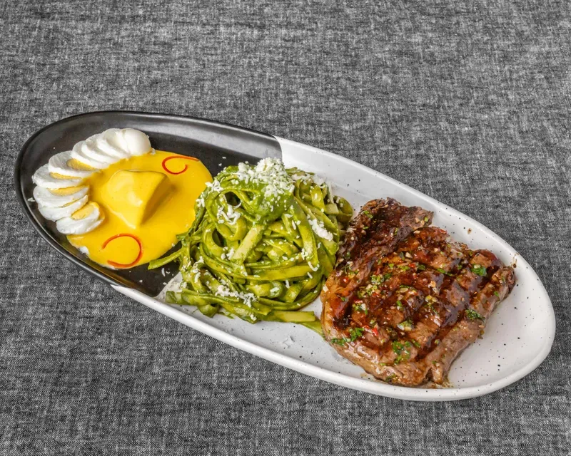 Tallarines Verdes con Carne