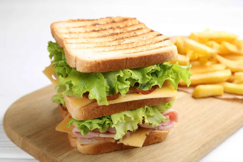 Pee Wee Hot Link Sandwich