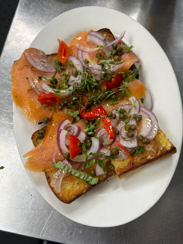 Burrata Salad With Smoked Salmon