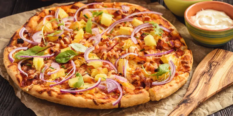 Large Jerk Chicken Pizza
