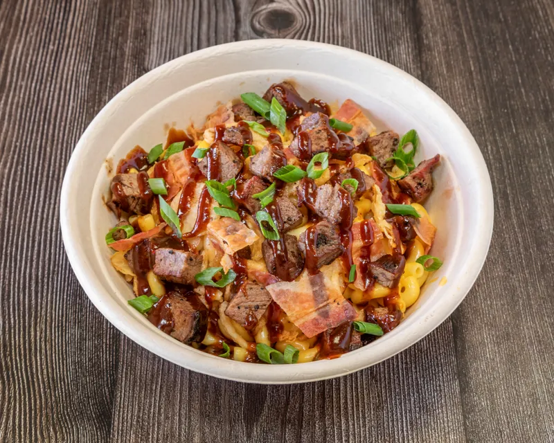 G.F. BBQ Steak & Bacon Mac