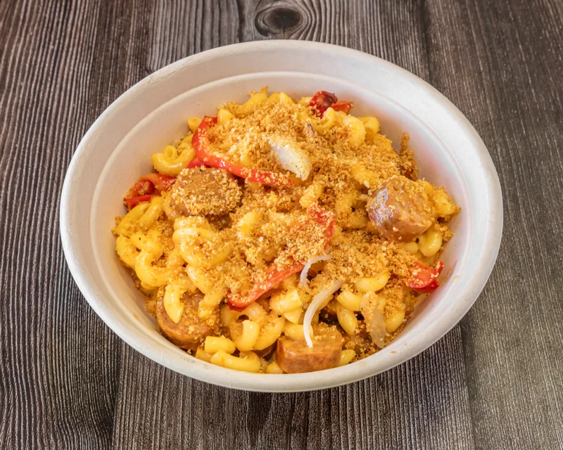 G.F. Sausage and Peppers Mac