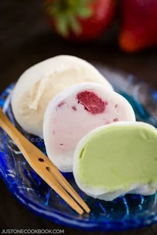 Mochi Strawberry Ice Cream
