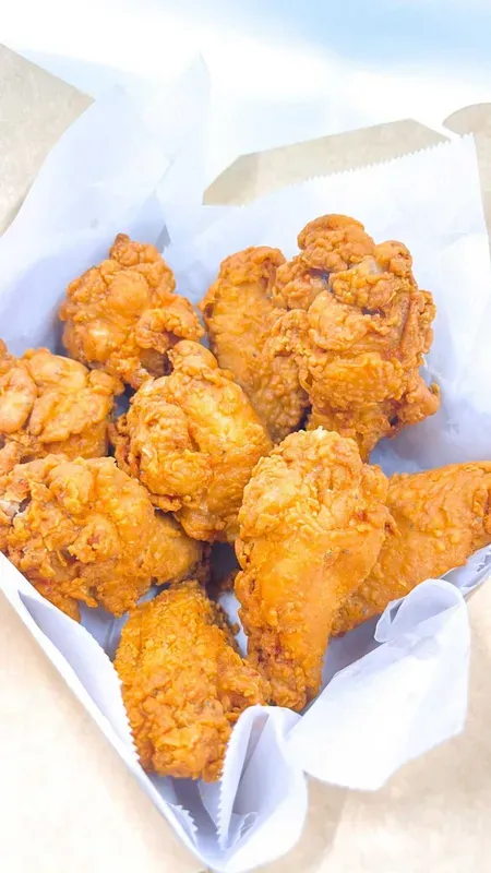 20 Pcs Fried Wings with Fries