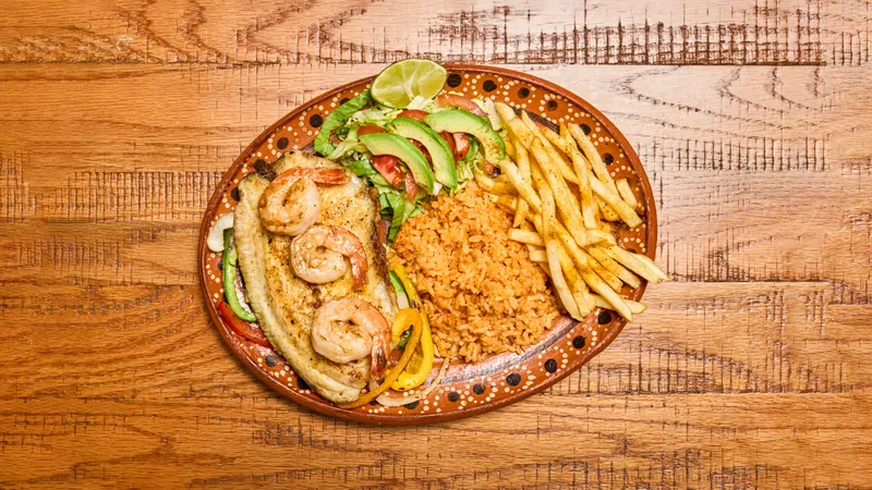 Filete A La Plancha Con Camarones