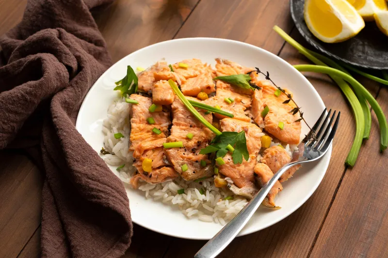 32.Banh Hoi Ga Nuong (Grilled Chicken With Fine Rice Vermicelli)