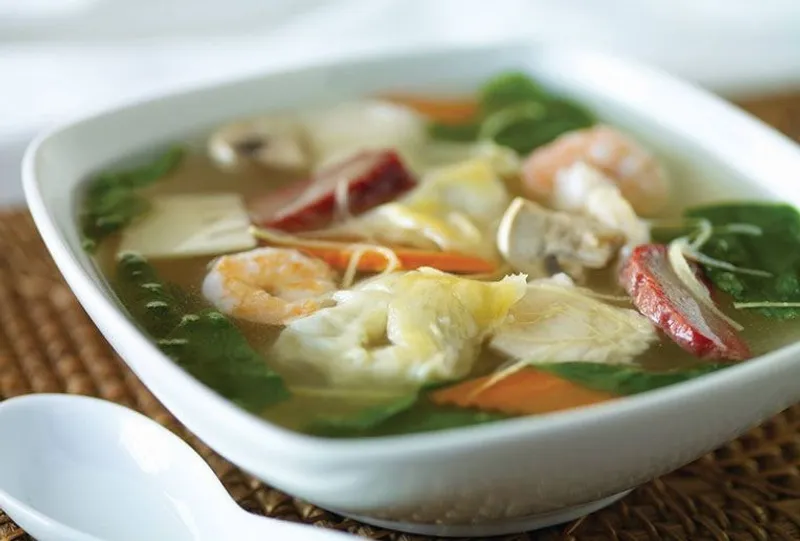 204. Assorted Wonton Soup