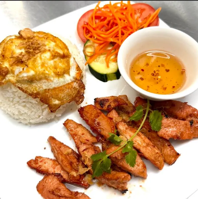 10. Steam Rice and Grilled Chicken
