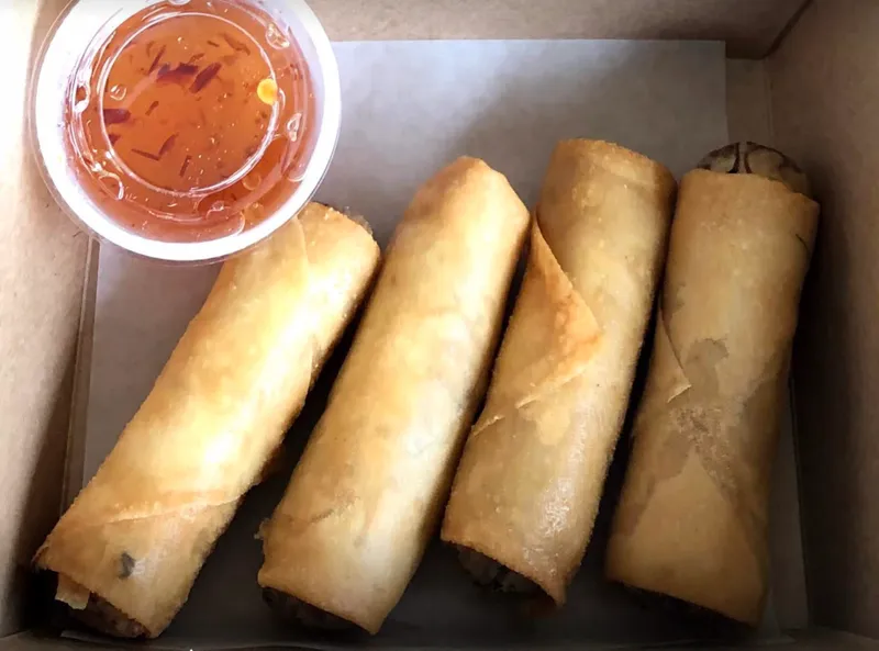 Crispy Egg Rolls (4)