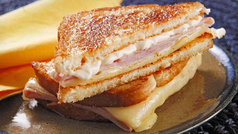 Sandwich De Jamon Y Queso