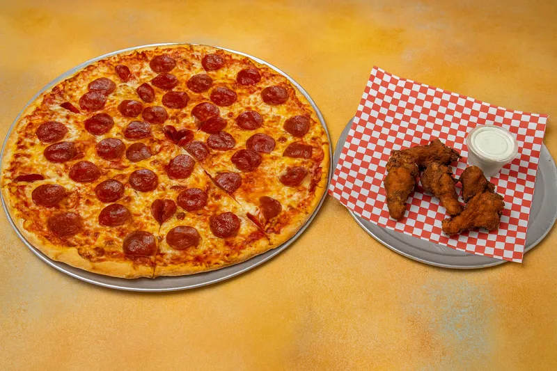 Combo 3 (18'' Pizza 1 topping free + 6 pcs wings)