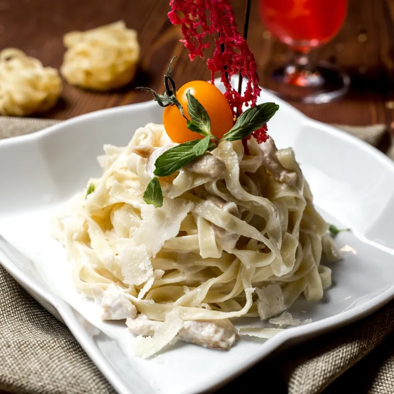 Fettuccine Alfredo