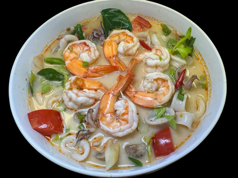 Sb3. Seafood Tom Yum