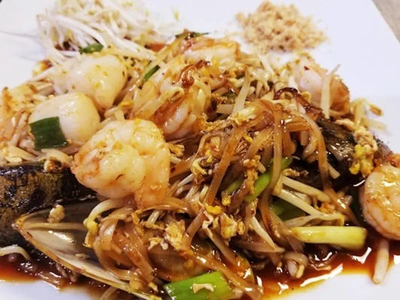 Seafood Pad Thai